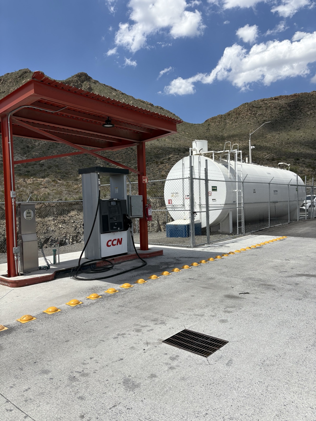 Estación de despacho con dispensario techado (CCN)