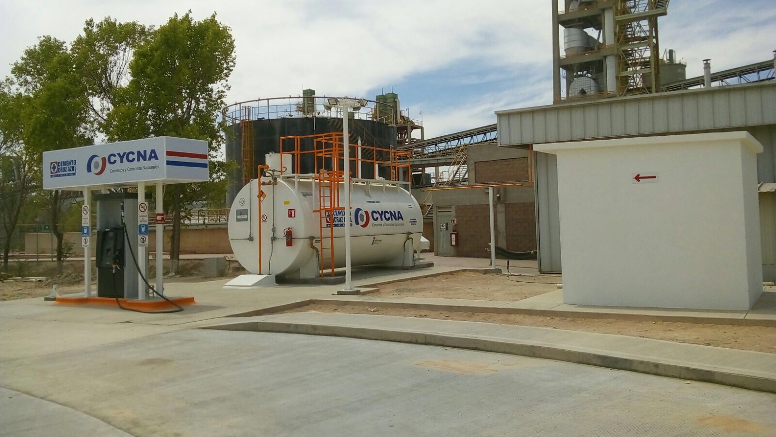 Estación de combustible instalada en planta industrial (CYCNA)